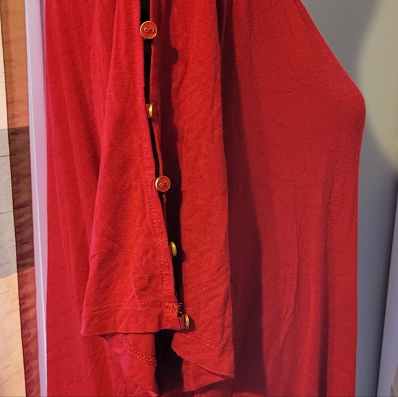 Red Short-Sleeve Top - Picture 6 of 9